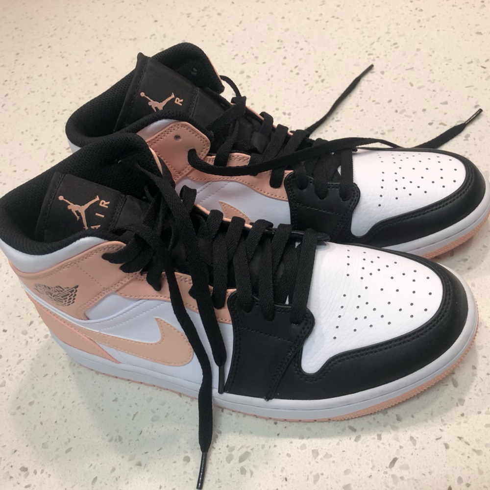 Mens Jordan 1